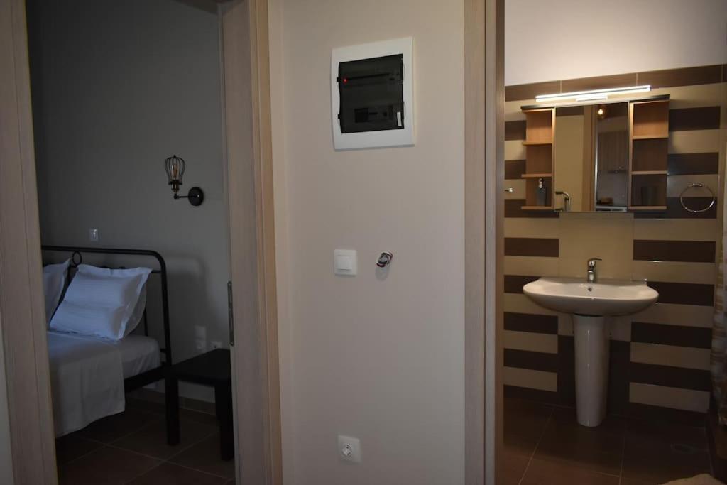 Smailis Apartment 2 Ligourio Zewnętrze zdjęcie