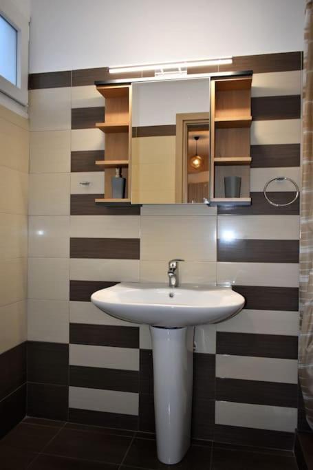 Smailis Apartment 2 Ligourio Zewnętrze zdjęcie